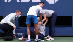 Novak Đoković izbačen s US Opena jer je sudiju pogodio lopticom