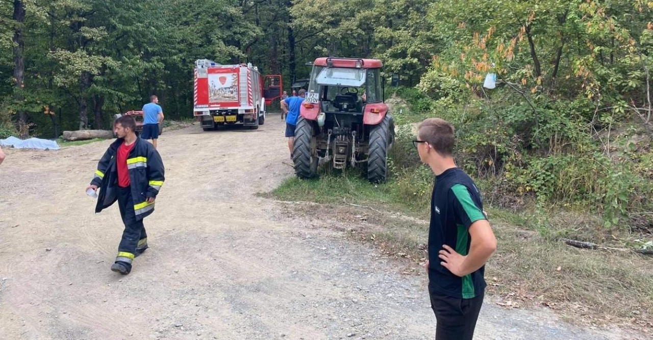 Hrvatska: Otac i sin poginuli u prevrtanju traktora