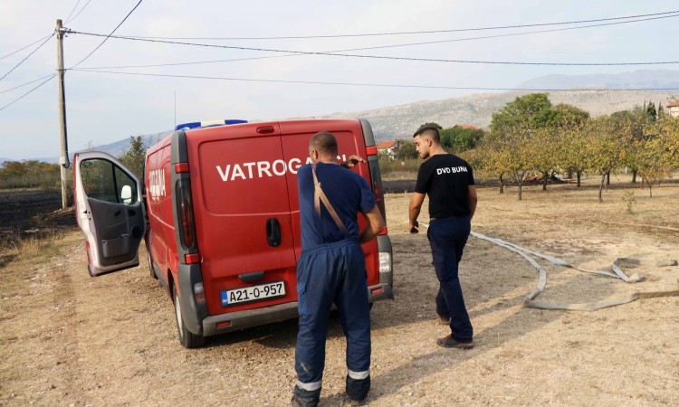 Više od 20 požara na području Hercegovačko-neretvanske županije