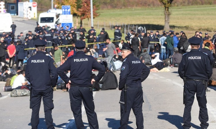 UN u BiH: Složena migrantska situacija u USK-a treba hitnu akciju kako bi se izbjegla nepotrebna patnja ljudi