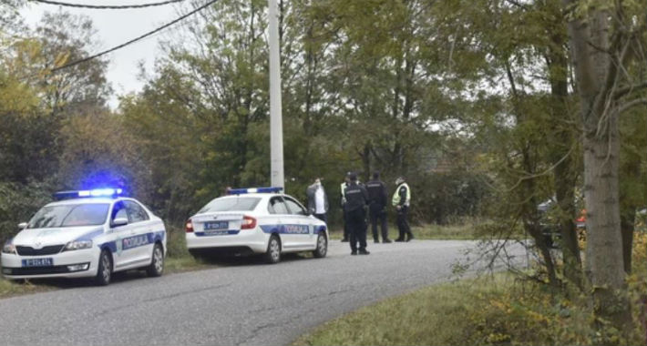 Tragedija u Srbiji: Sedmogodišnji dječak skočio sa traktora, otac ga pregazio