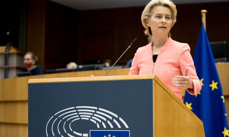 Von der Leyen poručila: EU trenutno ne može isporučiti vakcine siromašnim zemljama