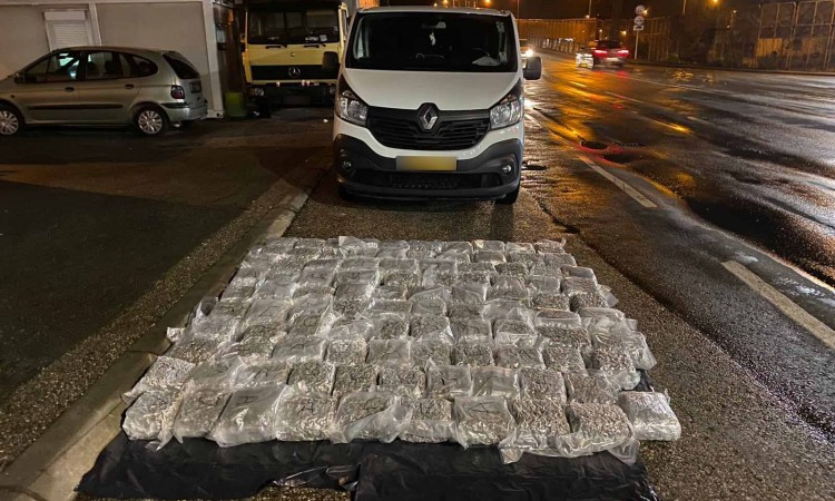 Na graničnom prijelazu Gradiška otkrivena droga vrijednosti 250.000 eura