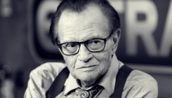 Preminuo Larry King, legendarni TV voditelj