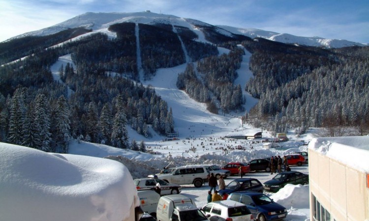 BiH: Frekvencija vozila pojačana u ski centrima i zimskim izletištima