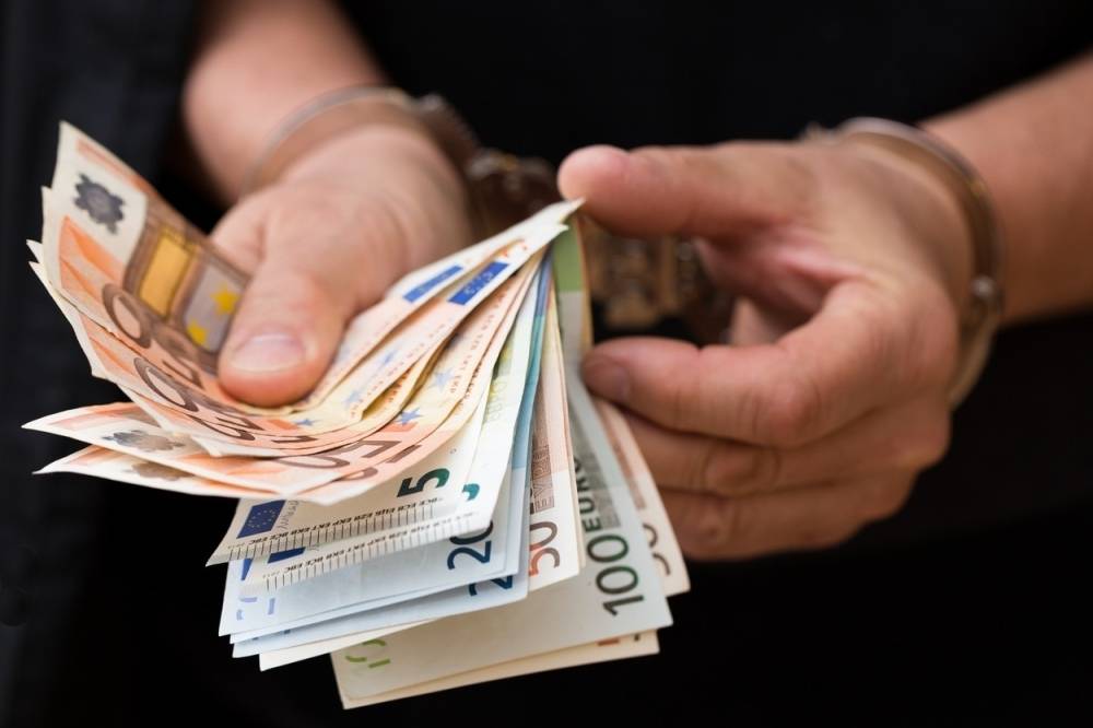 Srbija: Na ime pozajmice od 40.000 eura iznudili 100.000 eura