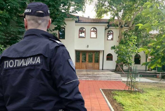 Novi Pazar: Policajac vršio nuždu u haremu Sinan-begove džamije