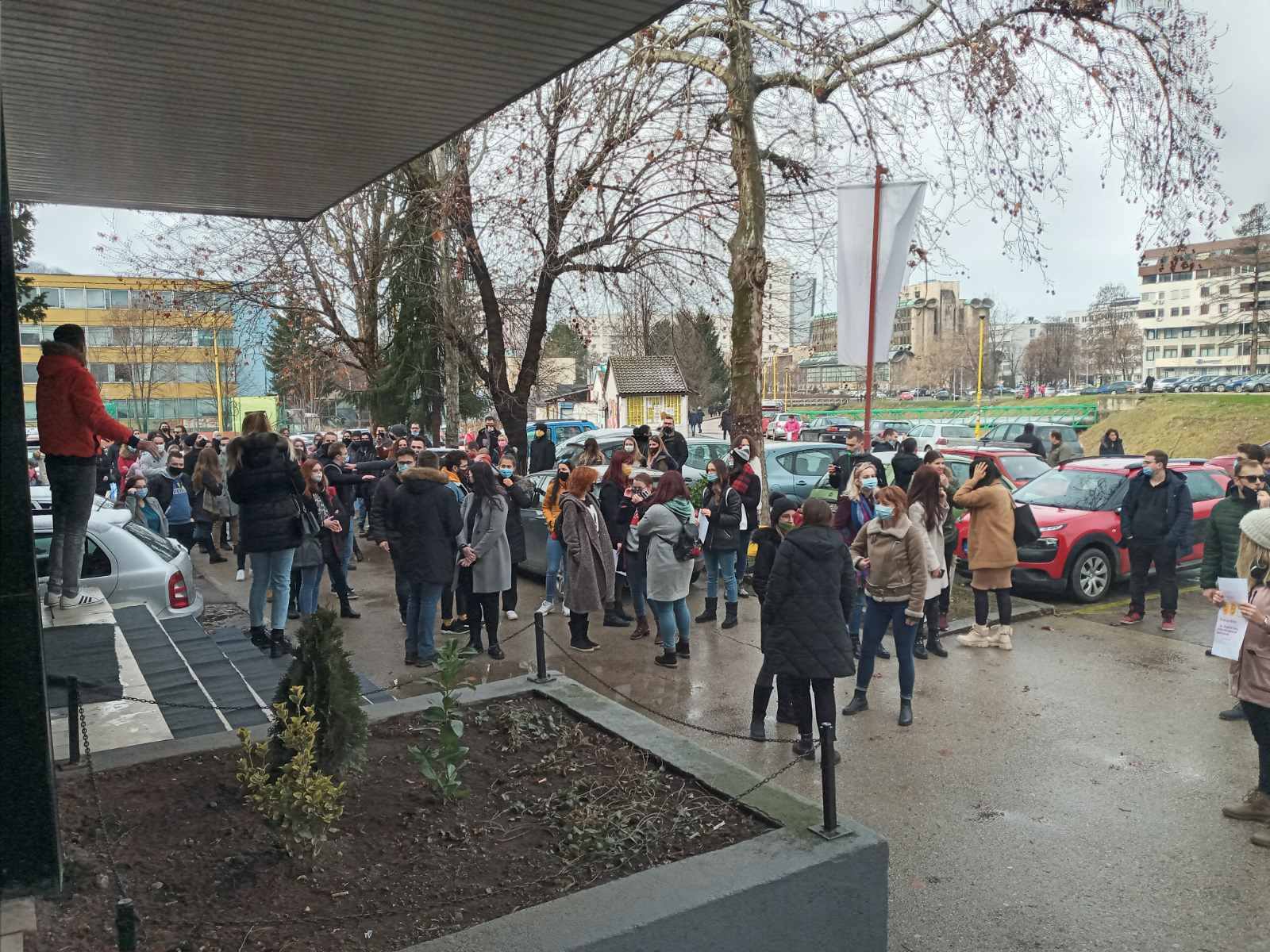 MUP TK studentima UNTZ zabranio proteste pred zgradom Skupštine TK