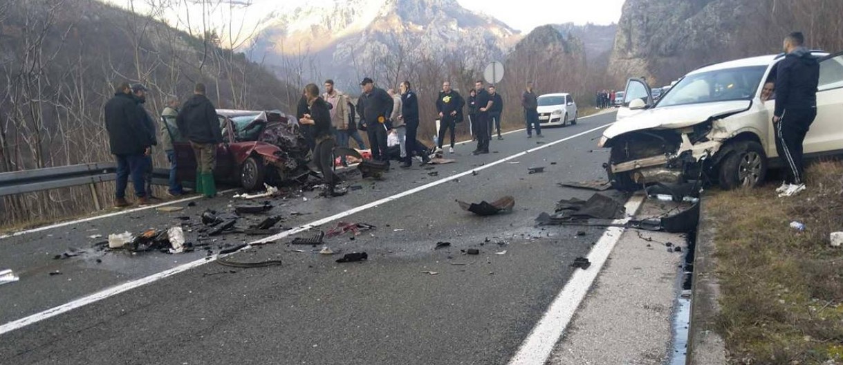 Tragedija kod Mostara: U teškoj saobraćajnoj nesreći poginule dvije osobe