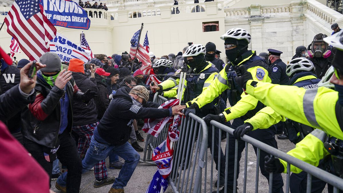 Preminula žena koja je ranjena tokom nereda ispred američkog Kongresa