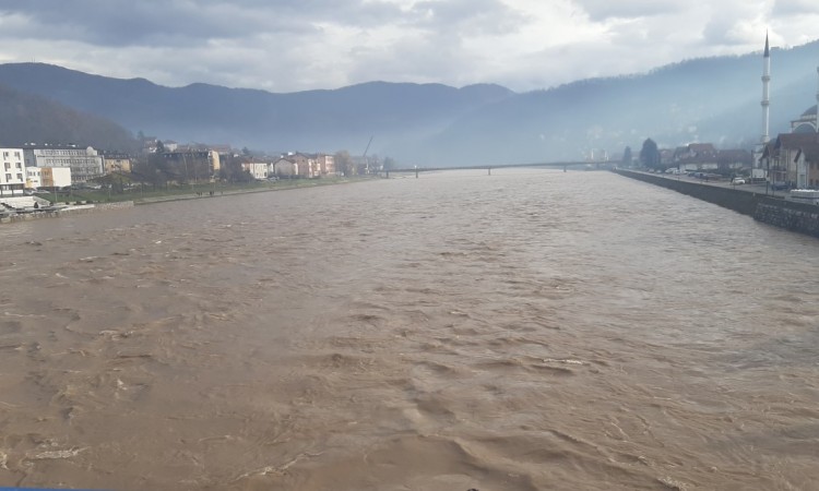 Rijeke se izlile na području Goražda, pričinjene štete na makadamima