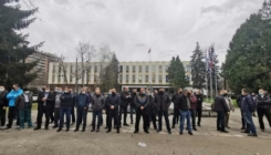 Protest ispred Narodne skupštine RS: Policijski službenici nezadovoljni