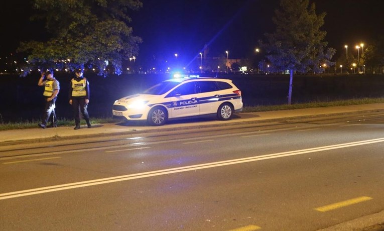 Potjera u Vukovaru: Bježao od policije pa se zabio u njihov auto, a onda počeo bježati