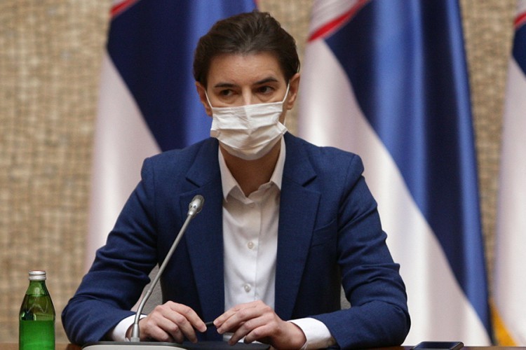 Brnabić: Trenutno neće biti nastavljena vakcinacija građana iz regiona