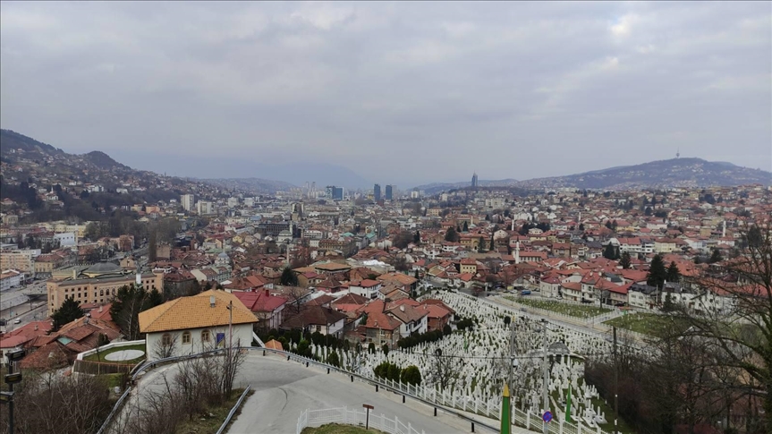 Jutros u BiH oblačno, tokom dana u Bosni kiša u nizinama i snijeg na planinama