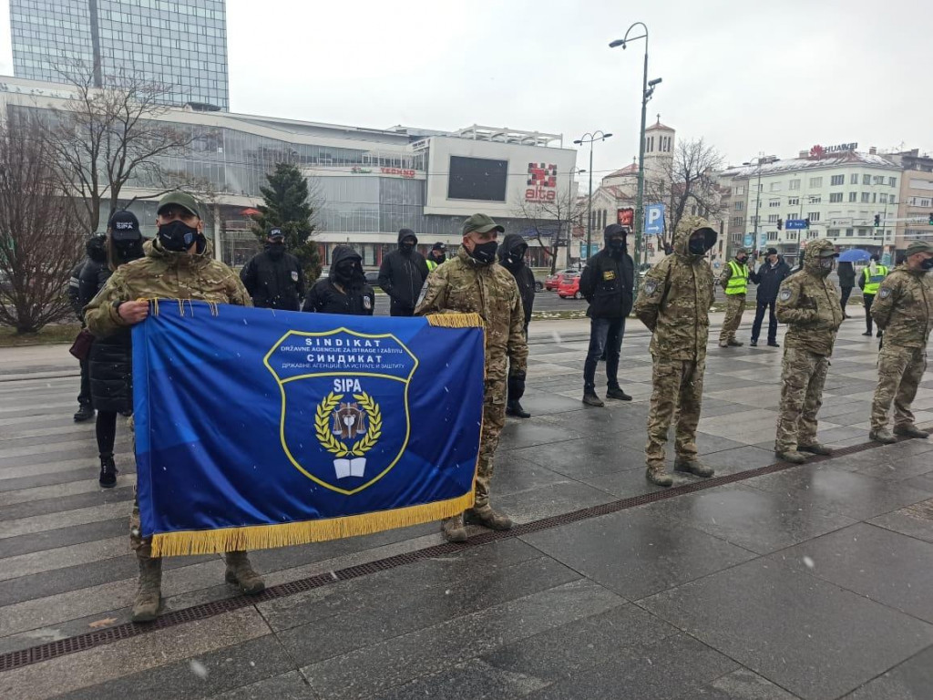 Policija izlazi na ulice: Od Predsjedništva BiH traže veće plate