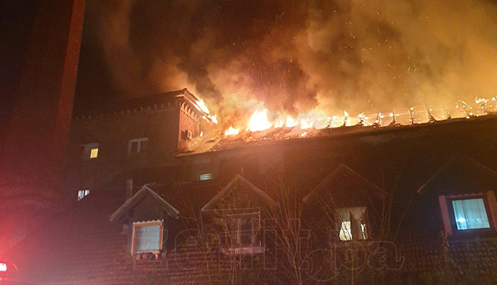 Zenica: Podmetnuli požar u kome je 10 porodica ostalo bez krova nad glavom