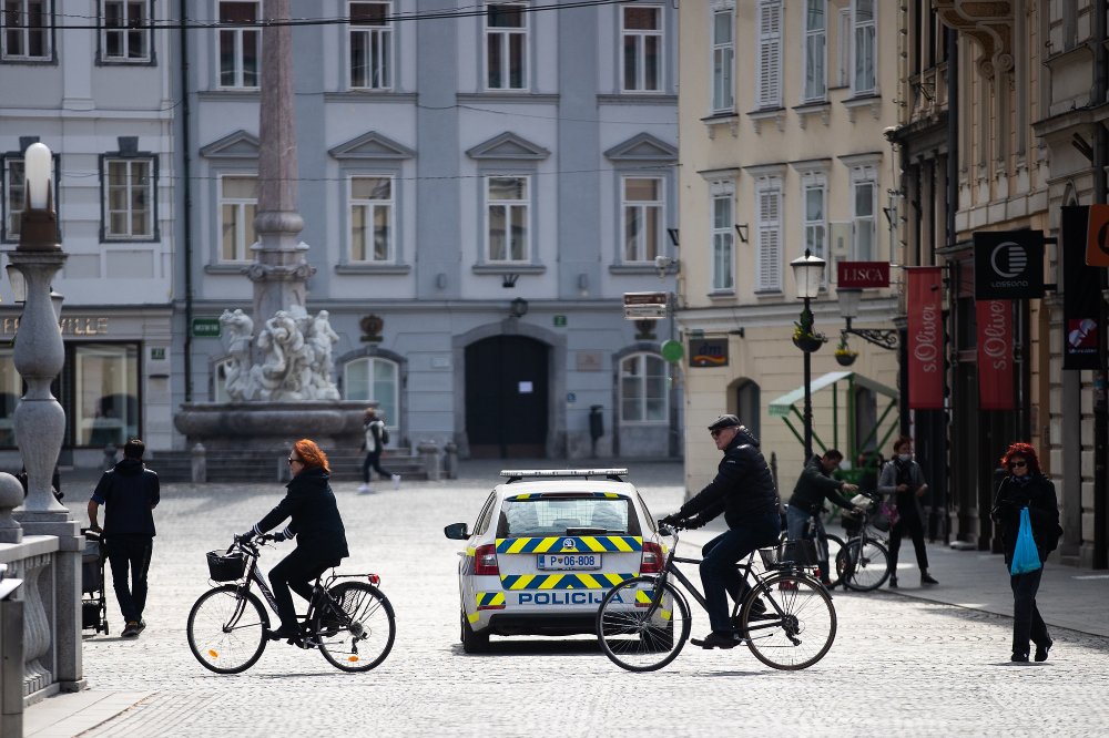 Slovenija: Srednjoškolci i studenti od danas ponovo u klupama