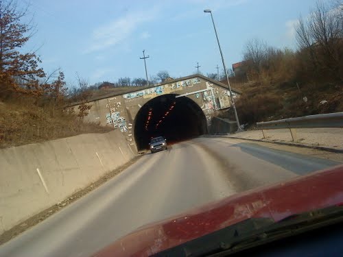 U tunelima Čaklovići i Crnaja obustavlja se saobraćaj u noćnim satima