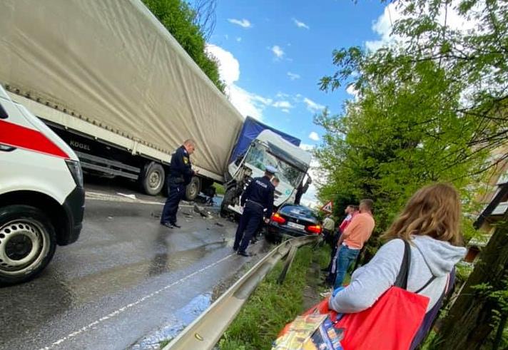 Težak sudar u Slavinovićima: Obustavljen saobraćaj