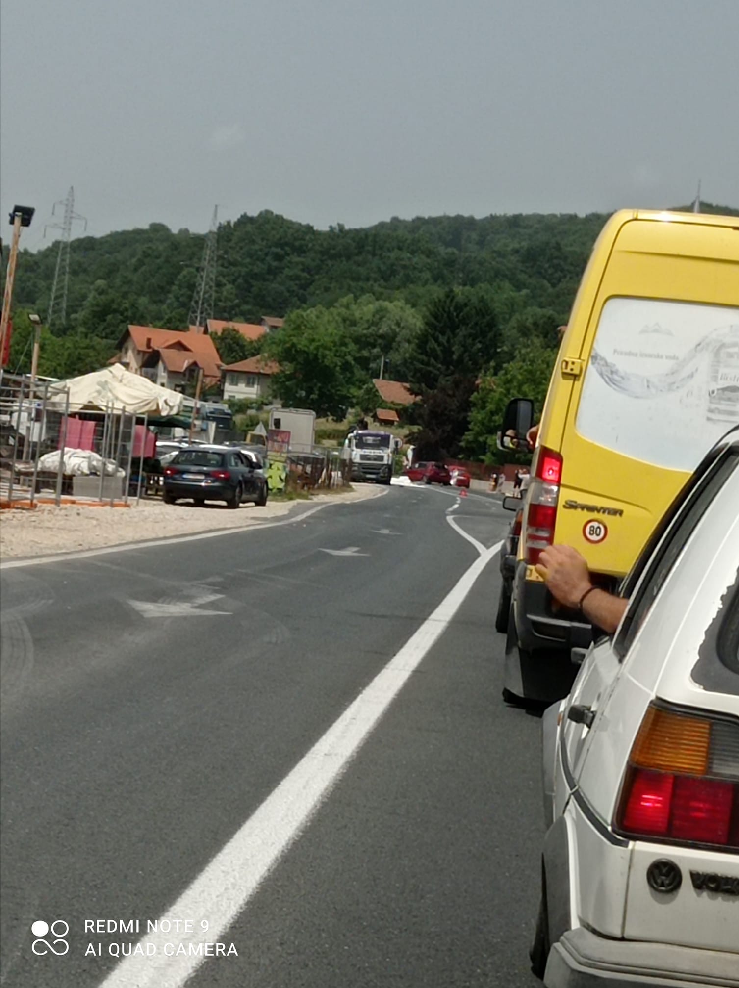 Zbog saobraćajne nezgode obustavljen saobraćaj na MP Šićki Brod - Srebrenik