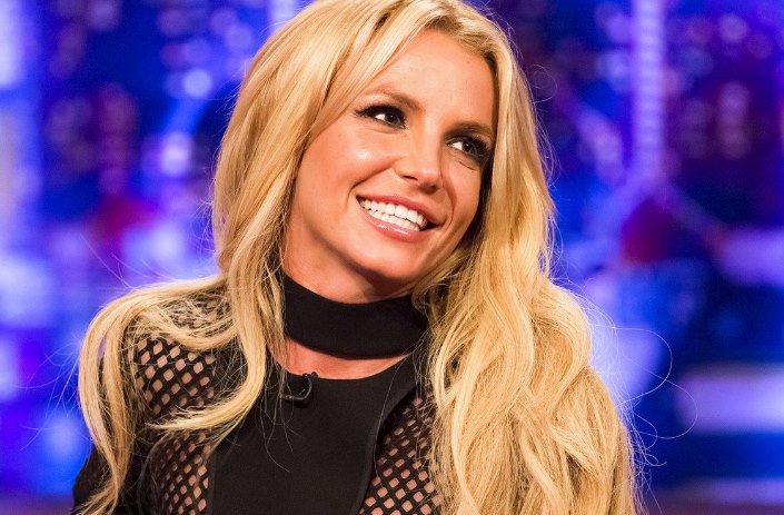 Britney Spears otkrila da joj je majka počela kupovati alkohol u osmom razredu