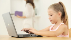 Dosadila joj on-line nastava: Djevojčica sedmicama varala roditelje, učitelje i tim podršku Zoom-a