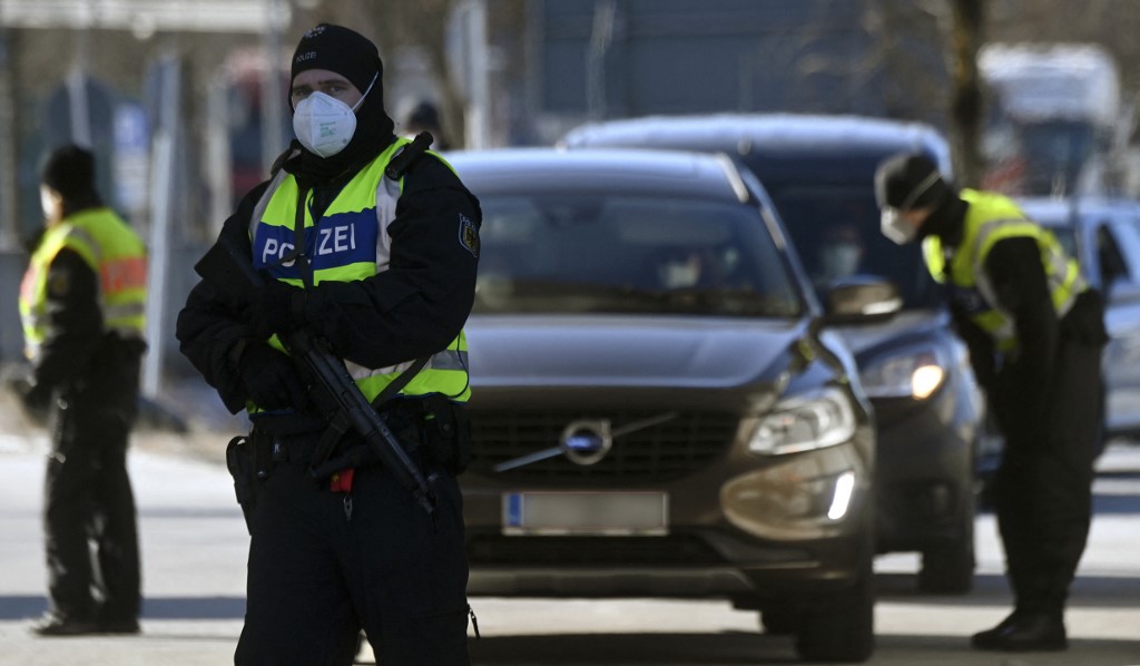 Radnik u Njemačkoj ubijen nakon što je klijenta zamolio da stavi masku