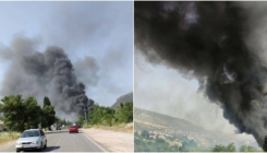 Veliki požar u južnom dijelu Mostara, gusti oblak crnog dima se širi gradom