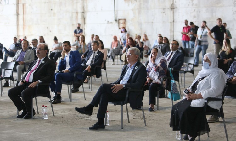 Džaferović: Živih svjedoka genocida sve manje, a sjećanje ne blijedi