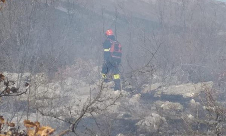 U HNK zabilježeno 18 požara, stanje na požarištima u Jablanici stabilno