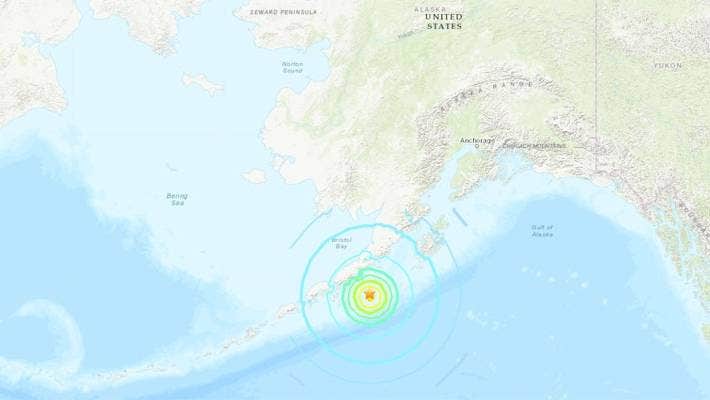 SAD: Zemljotres jačine 8,2 stepena pogodio Aljasku, izdato upozorenje za cunami