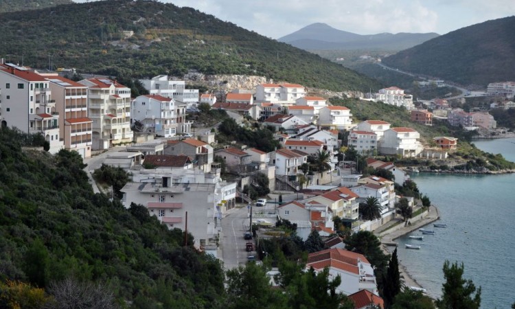 Zbog prodaje odmarališta Feroelektra u Neumu, načelnik prijeti tužbama i isključenjem struje i vode