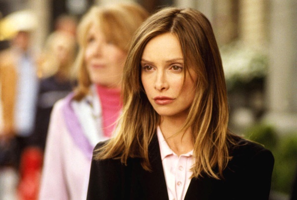 Proslavila se u popularnoj komediji pa nestala: Kako danas izgleda čuvena Ally McBeal?