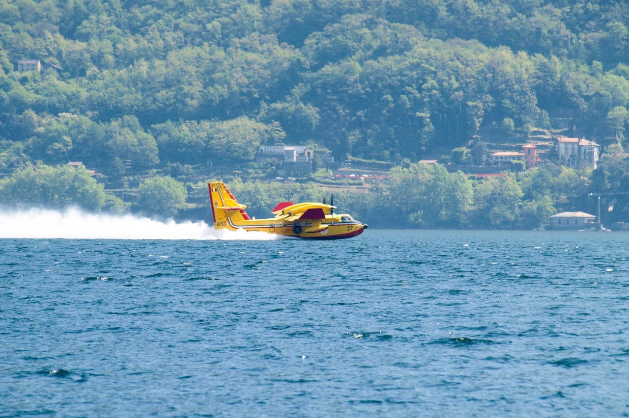 Turska: Vozač jet-skija prepriječio put kanaderu, pilot naglim kočenjem izbjegao direktan sudar