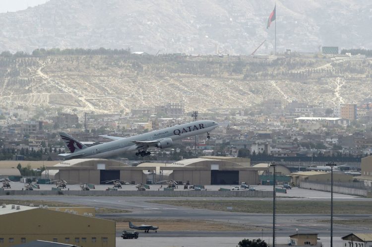 NATO suspendovao sve civilne letove sa aerodroma u Kabulu