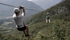 Nesreća u Javorovom Dolu: Mlađi muškarac pao sa zip linea