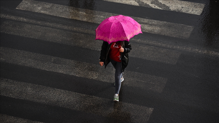 Danas oblačno uz slabu kišu, dnevna temperatura zraka uglavnom između 10 i 15°C