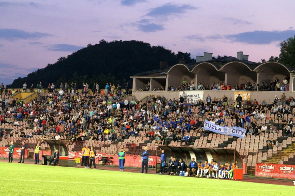 Navijačima zabranjeno nošenje rekvizita na sutrašnji gradski derbi Tuzla Cityja i Slobode