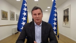 Novalićev Live na Facebooku: Dobio 1.500 pitanja, govorio o akcizama, Koridoru 5c, platama, Vladi KS, Veležu ...