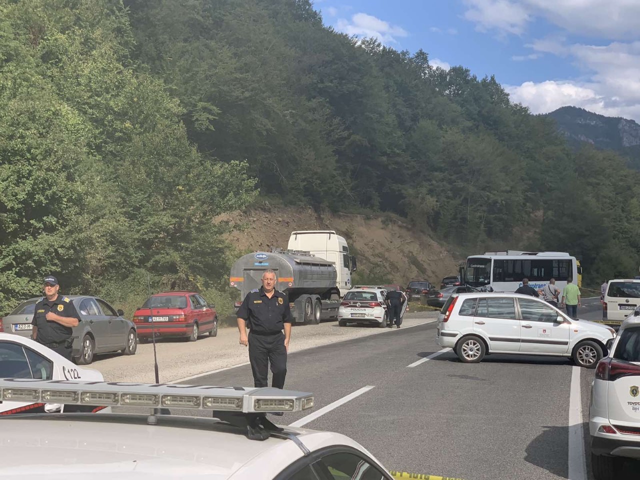 Uhapšen vozač minibusa nakon nesreće u kojoj su dvije osobe poginule