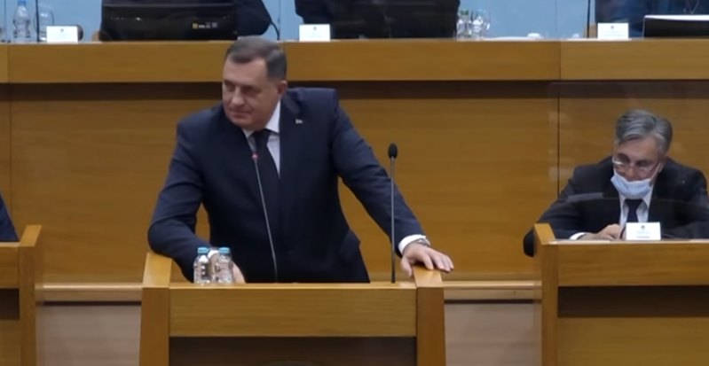 Dodik traži da se produži blokada državnih institucija