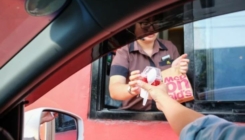 Radnik McDonald'sa otkrio tri tajne koje kupci ne znaju prilikom dolaska u drive-through