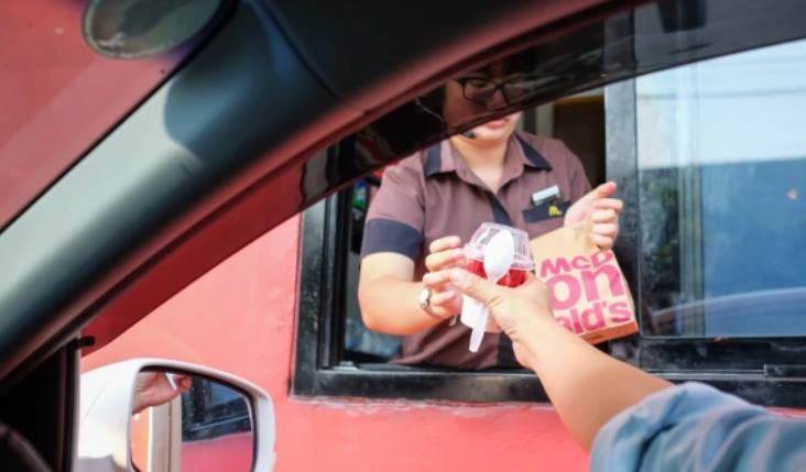 Radnik McDonald'sa otkrio tri tajne koje kupci ne znaju prilikom dolaska u drive-through