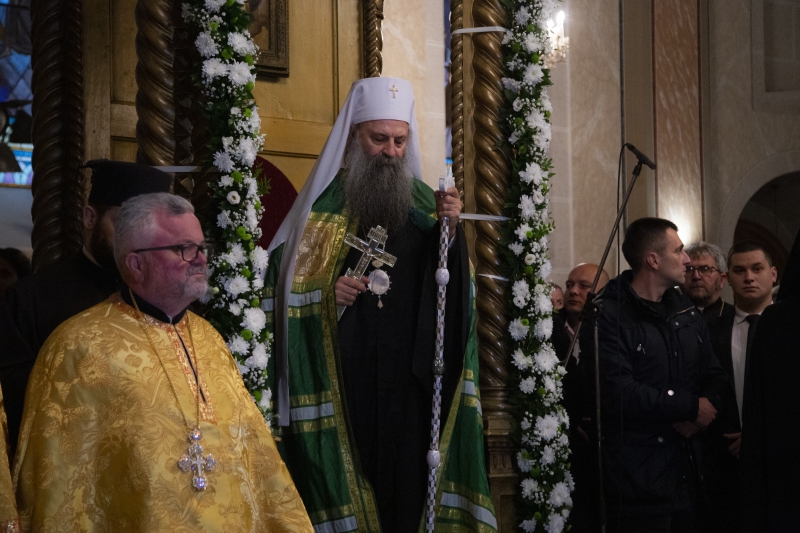 Patrijarh Porfirije stigao u Sarajevo, dočekali ga brojni vjernici