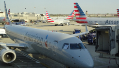 American Airlines od petka otkazao skoro 2.000 letova, putnici ostali “zaglavljeni”