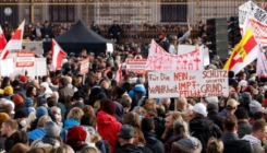 Više hiljada demonstranata na protestu u Beču zbog novih COVID-19 mjera