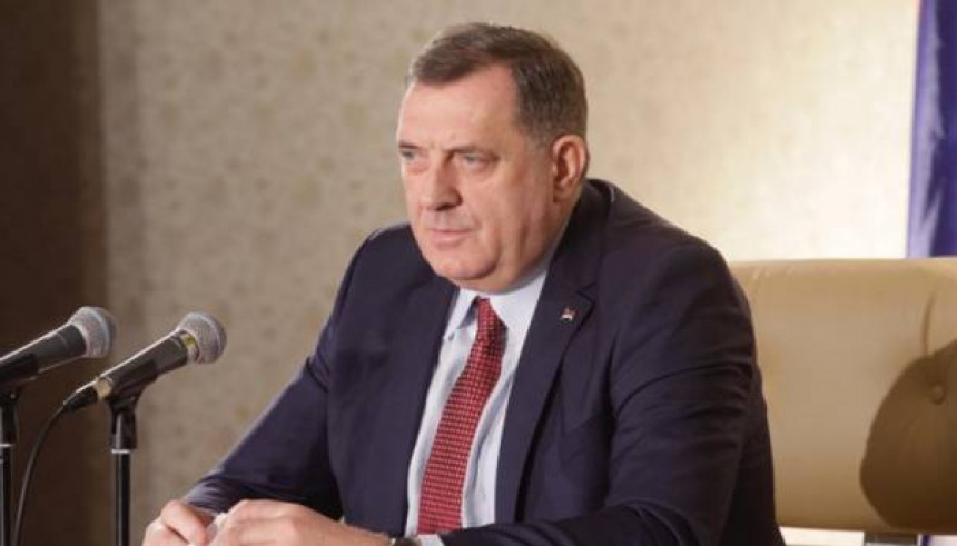 Dodik: U januaru planiramo da vratimo zakon Paddyja Ashdowna