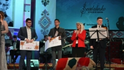 Mladi interpretator sevdalinke Hamza Šantić dobitnik Plakete Safet Isović