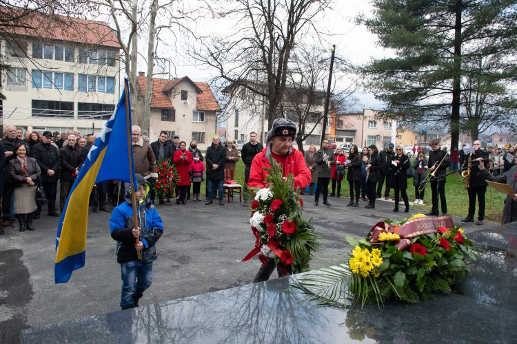 Obnovio džamiju i crkvu, a sada je o svom trošku oživio i partizanski spomenik